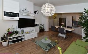 Maja Apartments